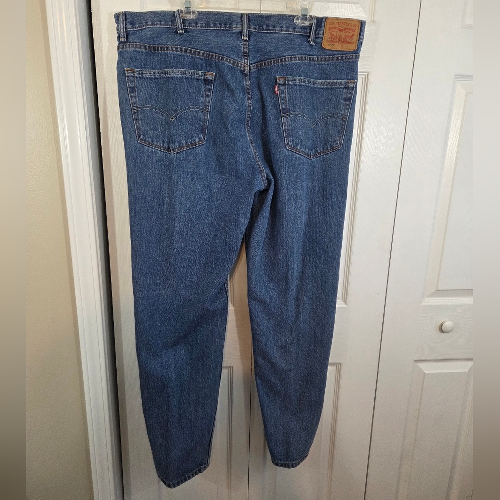 Levi Strauss 550 Men's Straight Leg Relaxed Fit Blue Jeans ~ Pre-Owned - Picture 6 of 12